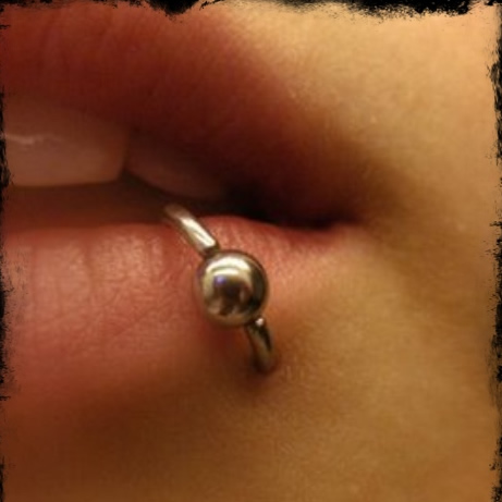 Body Piercing: lip